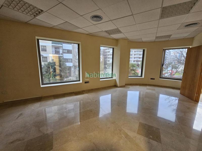 Foto 1e1fe00b-4152-4053-a172-157403e12744. Location local commercial dans Plaza Independencia Vigo