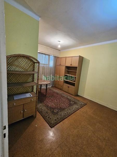 Foto f005bea9-b1ae-4adc-aeec-69ec70cfb41f. House in travesía de Vigo - san xoán Vigo