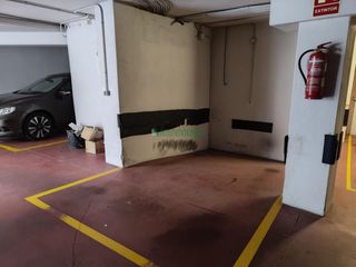 Aparcament cotxe a Mazaricos 1