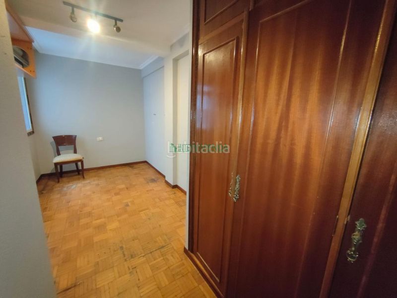 Foto e794f963-3bc1-4d90-b2bd-f0685b646e1c. Dúplex amb calefacció aparcament a Centro - Areal Vigo