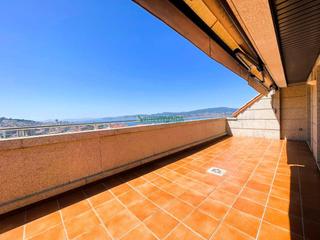 Penthouse in Travesía de Vigo - San Xoán
