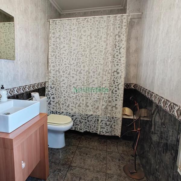 Foto 4cf96698-b159-42d0-9d71-5d2b9604ff23. Casa adossada amb calefacció aparcament a A Salgueira - O Castaño Vigo