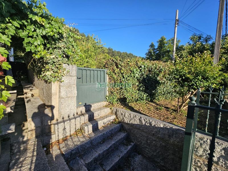 Foto 569f471c-a89c-4c70-8194-14ad04088ca1. Casa amb calefacció aparcament a Covelo (O)