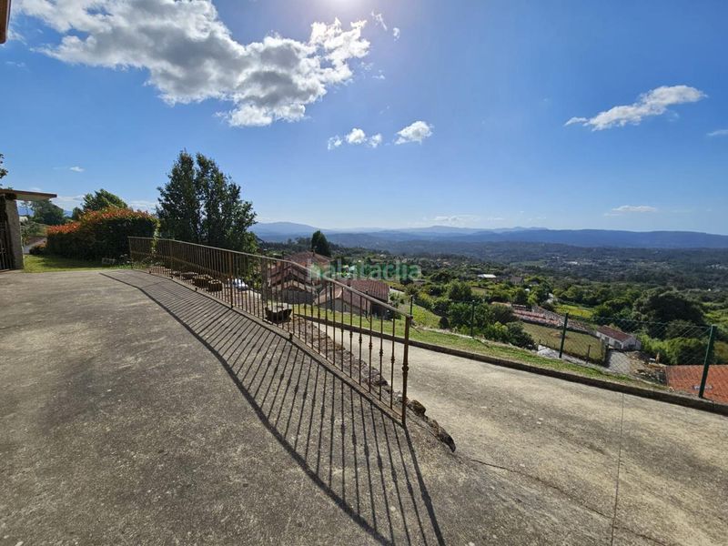 Foto 03e0fb97-9bd8-46c2-87e4-2e261432de44. House with heating parking in Neves (As)