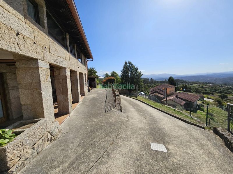 Foto 07b52050-2aa1-4394-83a1-bb0b881a557f. House with heating parking in Neves (As)