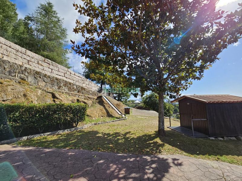Foto 084bb2eb-19e9-475a-b732-3006438060c8. House with heating parking in Neves (As)