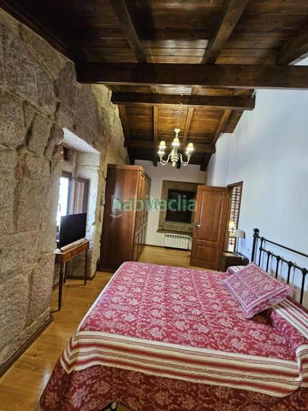 Foto 18713ced-f528-4067-9f4d-a35de56c0d3d. House with heating parking in Neves (As)