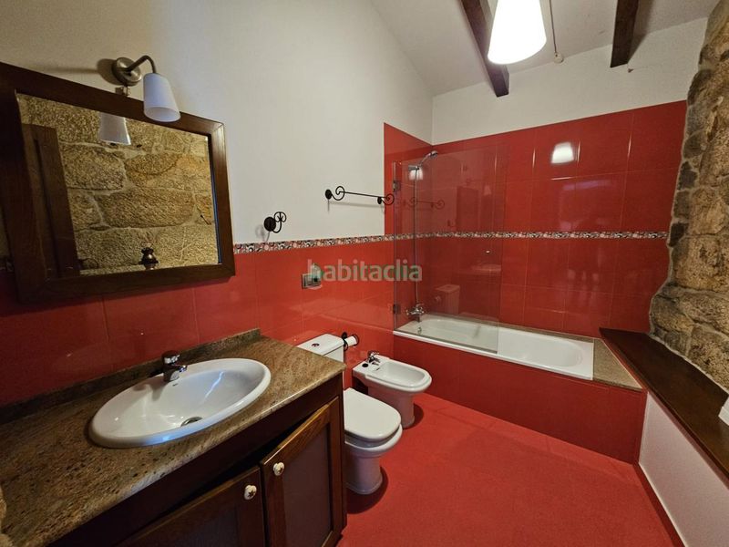 Foto 58954b11-4d80-402d-ac4c-2dfa5a04b67c. House with heating parking in Neves (As)