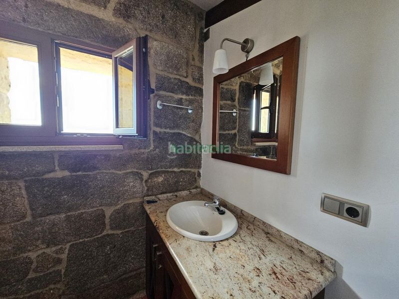 Foto 7be679e1-e3cb-4640-94f9-4d1a7dcf41fe. House with heating parking in Neves (As)