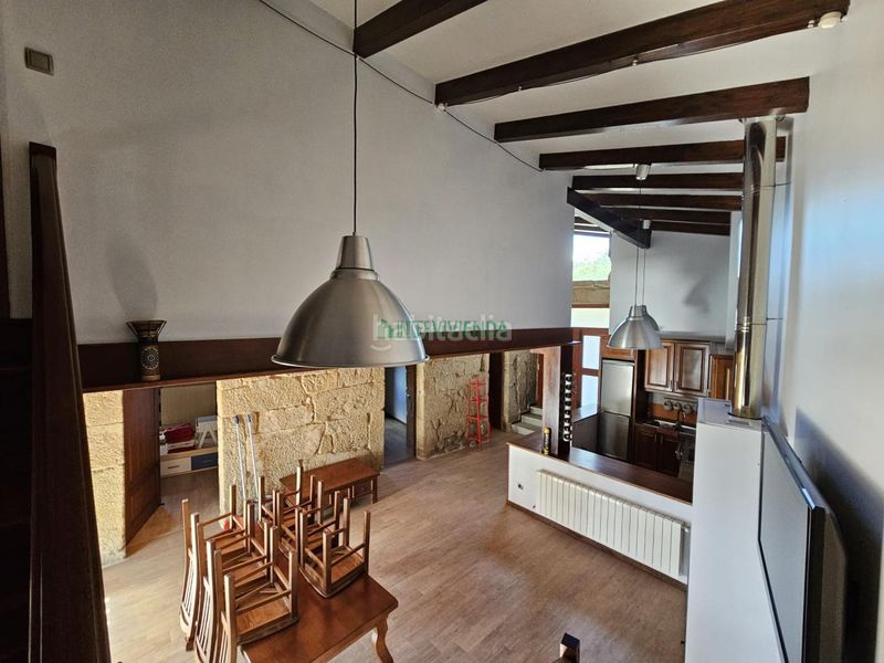 Foto 7f69f5c0-7989-4b7b-a85a-39bbb666b2f8. House with heating parking in Neves (As)