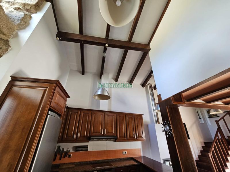 Foto f46c1371-2653-4f27-8ff2-886b89875d17. House with heating parking in Neves (As)