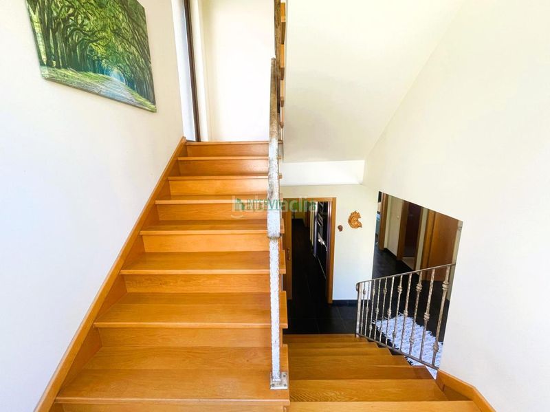 Foto 48c608fb-cdf6-4b88-85e7-1605b23b5f78. Xalet amb calefacció aparcament a Moaña