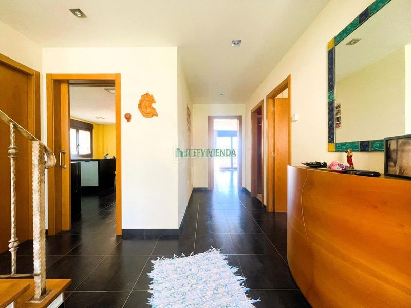 Foto a8fca77b-8829-4771-bd6e-938a459cb24f. Xalet amb calefacció aparcament a Moaña