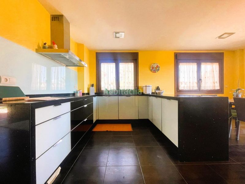 Foto dea32a5a-2aaa-4a3f-86e0-416638c56de2. Xalet amb calefacció aparcament a Moaña