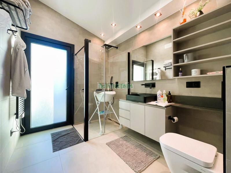 Foto 28c31fa0-434b-4ab7-9eea-5361e8899e89. Casa con riscaldamento parcheggio in Redondela