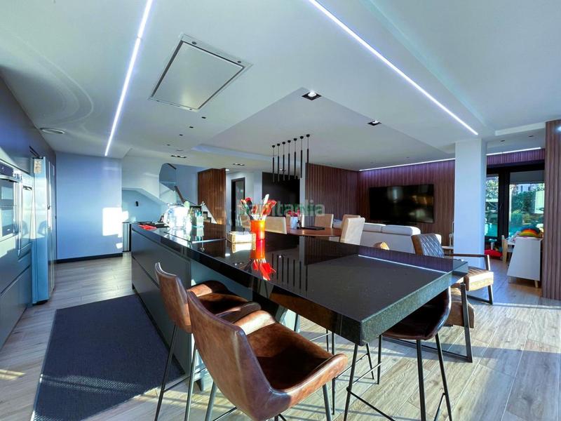 Foto 3e5b34e0-b501-49d4-992b-dfe55c62fe58. Casa con riscaldamento parcheggio in Redondela