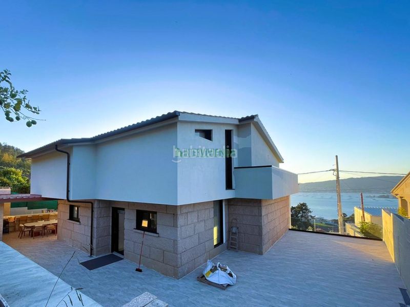 Foto a24269df-1497-4899-a16f-b8c3ad3cf072. Casa amb calefacció aparcament a Redondela