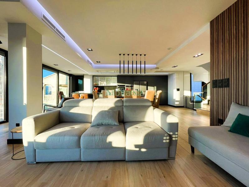 Foto adf3ef04-4842-430a-9c43-ca42e576979f. Casa con riscaldamento parcheggio in Redondela