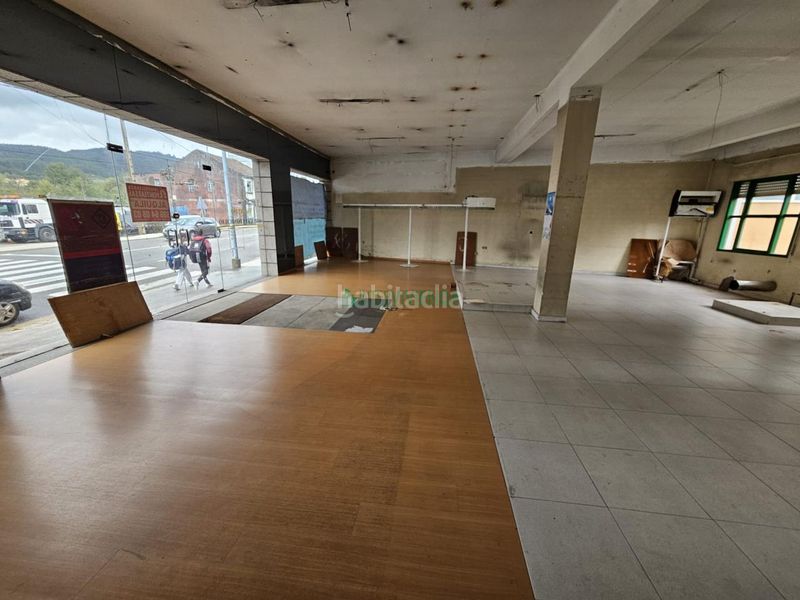 Foto cb336fa1-f28e-4ca5-bfa4-27b4f4a0330a. Local comercial a Ponteareas