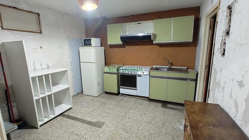 Foto 1f71dd82-2b62-4aab-a871-8c7aeb4035b3. Local comercial en Berbés - Peritos Vigo