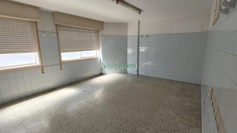 Foto 3cb875f8-a6e6-4db3-a979-44efcebdc91f. Local comercial en Berbés - Peritos Vigo
