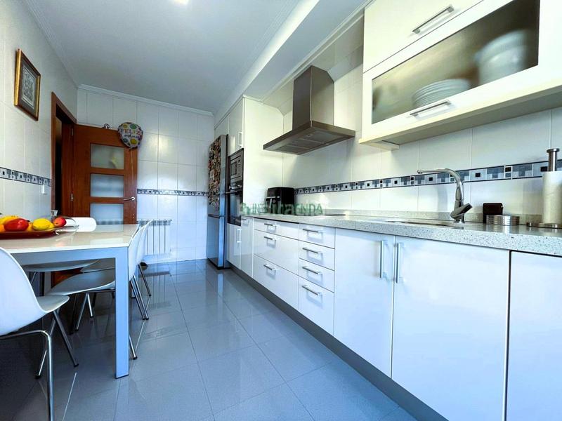 Foto 05f7ad42-9d8b-4da1-be76-ff523ac75915. Penthouse with heating parking in Lavadores Vigo