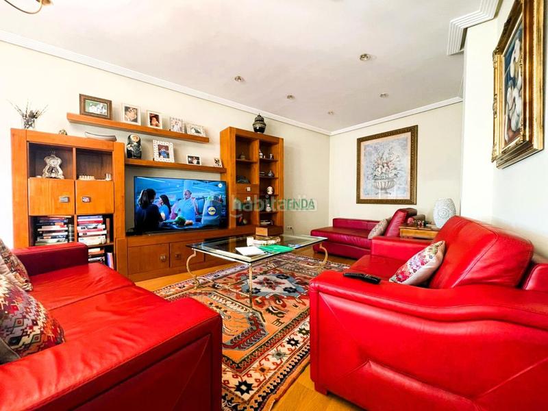 Foto f7fe4074-414c-46f0-92cc-9ddb8682da57. Penthouse with heating parking in Lavadores Vigo