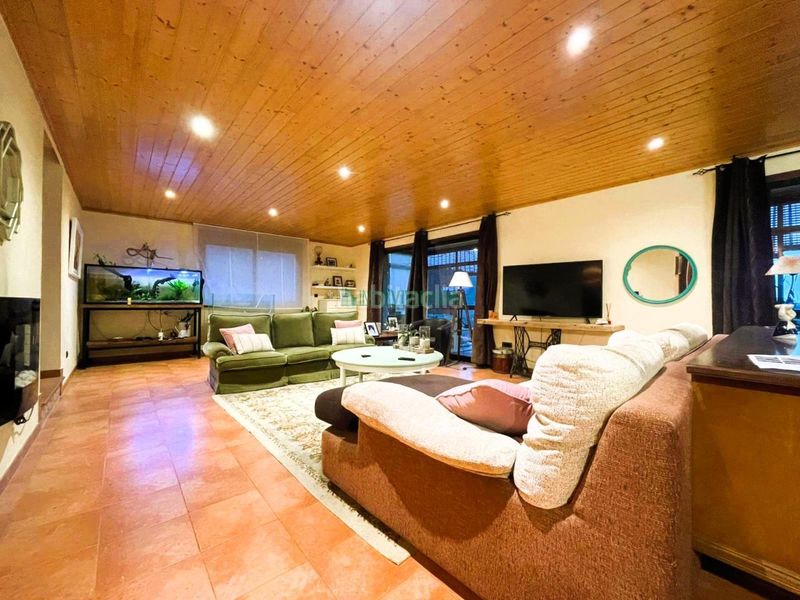 Foto 40ae6c43-7022-457f-baea-8832793edfff. Chalet en Bembrive Vigo