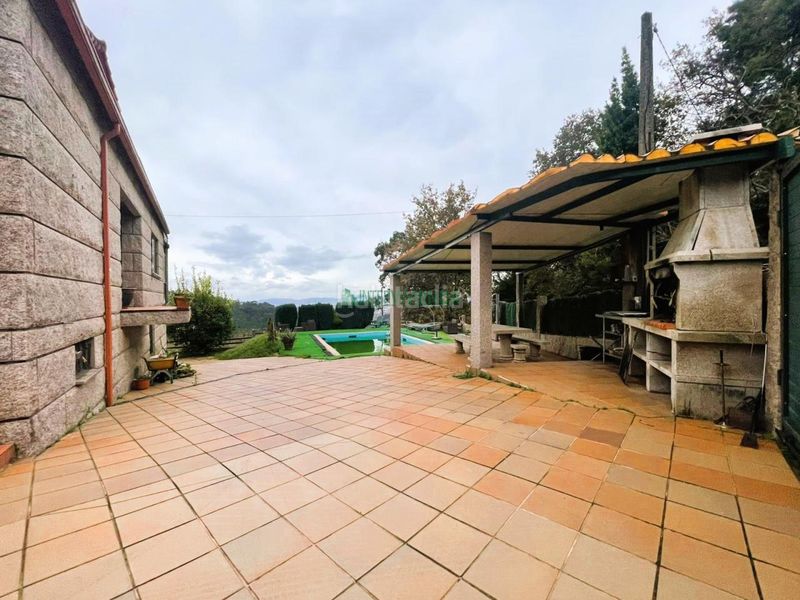 Foto ef6cdaae-a980-456e-9396-be4ab2b85664. Chalet en Bembrive Vigo