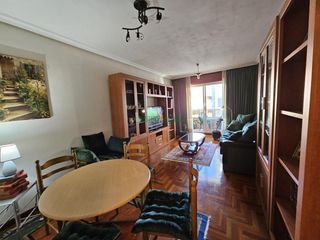 Miete Etagenwohnung  Anduriña, 2, 2º b