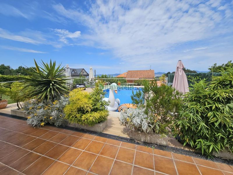 Foto 135c7b5d-5e8b-49b6-b988-42d03d7c430f. Xalet amb calefacció aparcament piscina a Coruxo - Oia - Saiáns Vigo