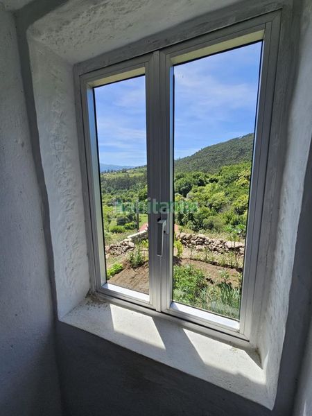 Foto 41a0f8c3-19b4-4e45-8dd8-3effdf4cf5dc. Casa a Arbo