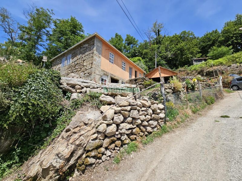 Foto df82ad78-afe2-45b9-9b62-cdd246ab553e. Casa a Arbo