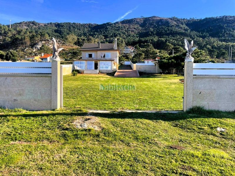 Foto f6e3b2d0-c2de-4cf3-95b2-261ae8178d4a. Xalet amb calefacció aparcament a Oia