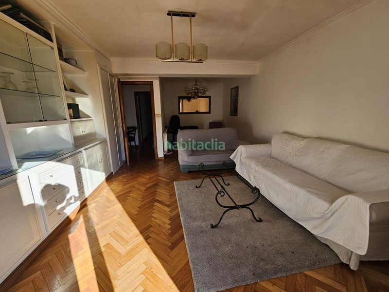 Foto 8f2b324d-18de-4469-b5ac-8b4c60fd1597. Piso en Teis Vigo