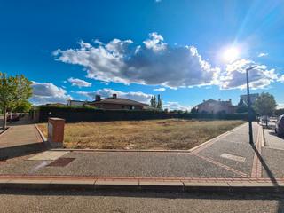 Residential Plot in Calle portugal 20. Terreno en urbanización el bosque real