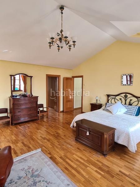 Foto f0a3e4b4-ac73-40d8-a7a4-811c6076f92e. Chalet en calle nabuco 29 chalet independiente con aerotermia en Valladolid