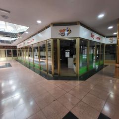 Lloguer Local Comercial a Centro. Local en venta en