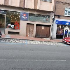 Miete Autoparkplatz in Santo Tomás. Plaza de garaje para coche grande