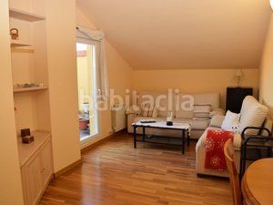 Foto 6c9fc563-d66f-41e0-a60a-bad3c4428479. Lloguer àtic amb calefacció a Sónsoles Ávila