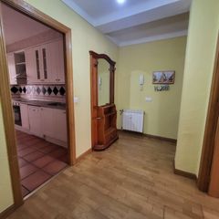 Flat in Santo Tomás. Vivienda de 3 habitaciones cerca de san roque
