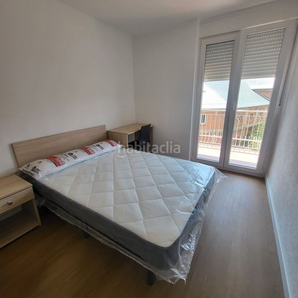 Foto 9f82fb72-08b4-49d1-a538-cf6b80924502. Rent flat with heating in Centro Ávila