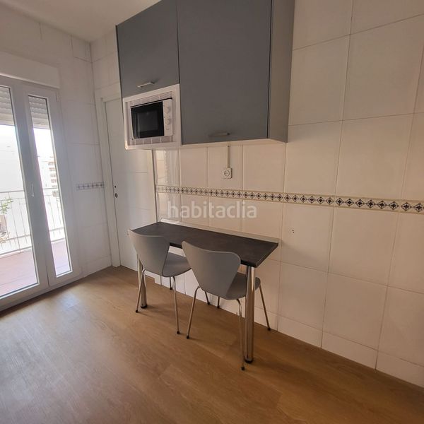 Foto b7028cfb-adfe-4fbb-9501-7e64aaf004d5. Rent flat with heating in Centro Ávila