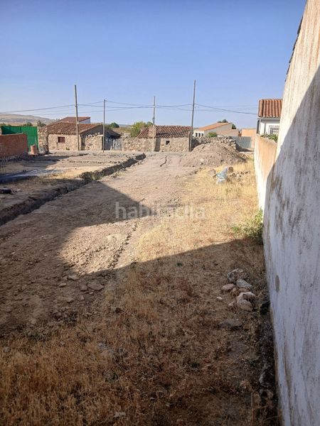 Foto acf6f6d9-e2be-470e-88af-6d57afe892b8. Terreny residencial a Gemuño
