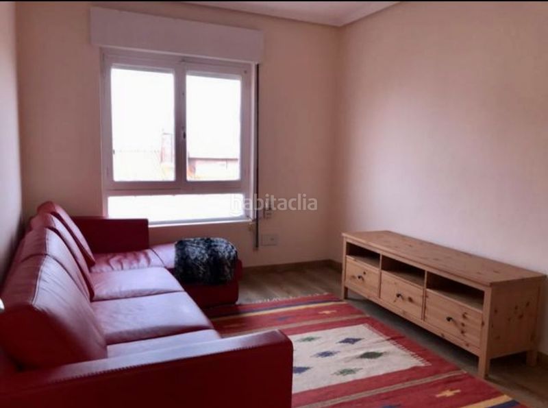 Foto 6f477d6e-cb97-4ccf-89f2-d4b351ef4104. Rent flat with heating in Versalles Avilés