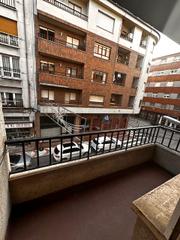 Pis a Calle vital aza 4. Piso centrico con terraza
