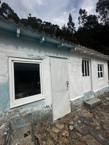 Foto 1468a29c-6d7e-4531-a7a2-d6c037c5bca4. Casa bifamiliare in calle cimadevilla 18 in Cudillero