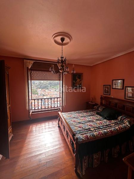 Foto 567f8ec1-775b-4d86-8584-752745ee5590. Casa bifamiliare in calle cimadevilla 18 in Cudillero