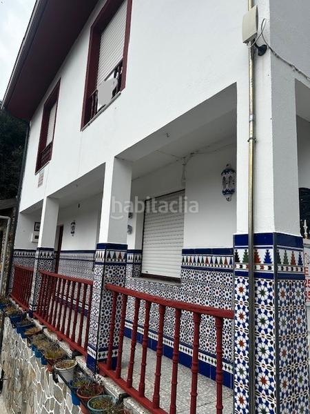 Foto 6b8dbd81-56a8-4439-99b0-b6cd7c9b8411. Casa bifamiliare in calle cimadevilla 18 in Cudillero