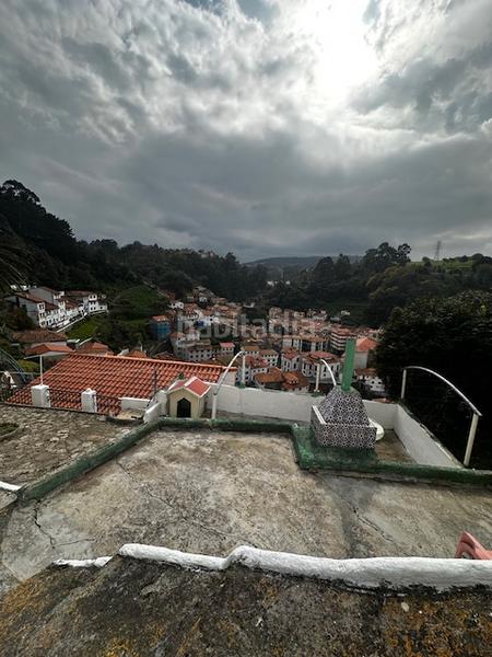 Foto e33cb5b6-610b-41a0-b949-0b4e31293a0c. Casa bifamiliare in calle cimadevilla 18 in Cudillero